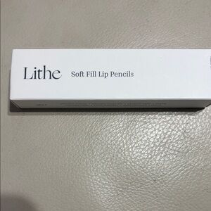 Lithe Soft Fill Lip Pencils - White Box SCARLET & DUSK